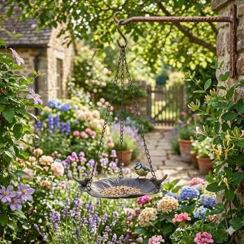 Wunderschöne Hängende Vogeltränke in Blütenform